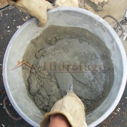 Preparación del Mortero obturador de vías de agua para tapar grietas o fisuras que filtran humedad
